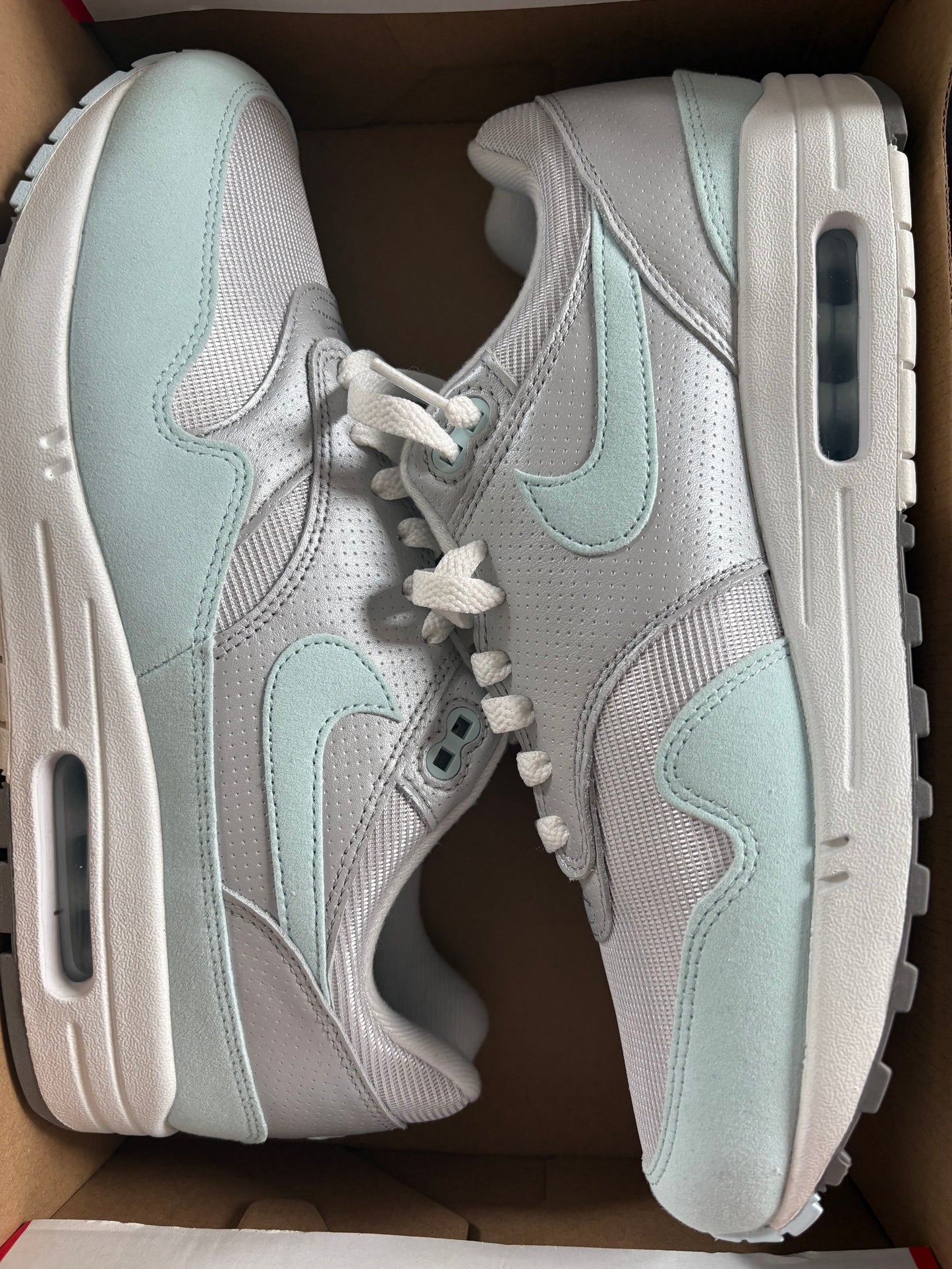 Nike Airmax 1 silber/hellblau, Gr. 44,5