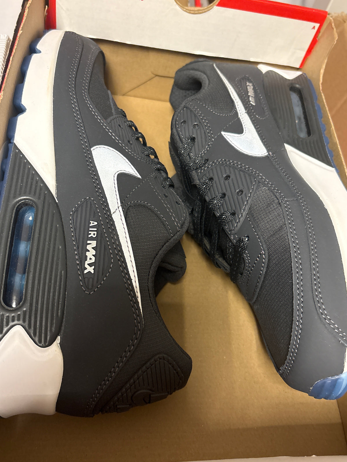Nike Air Max 90 in Anthrazit/weiß/blau, Größe 44