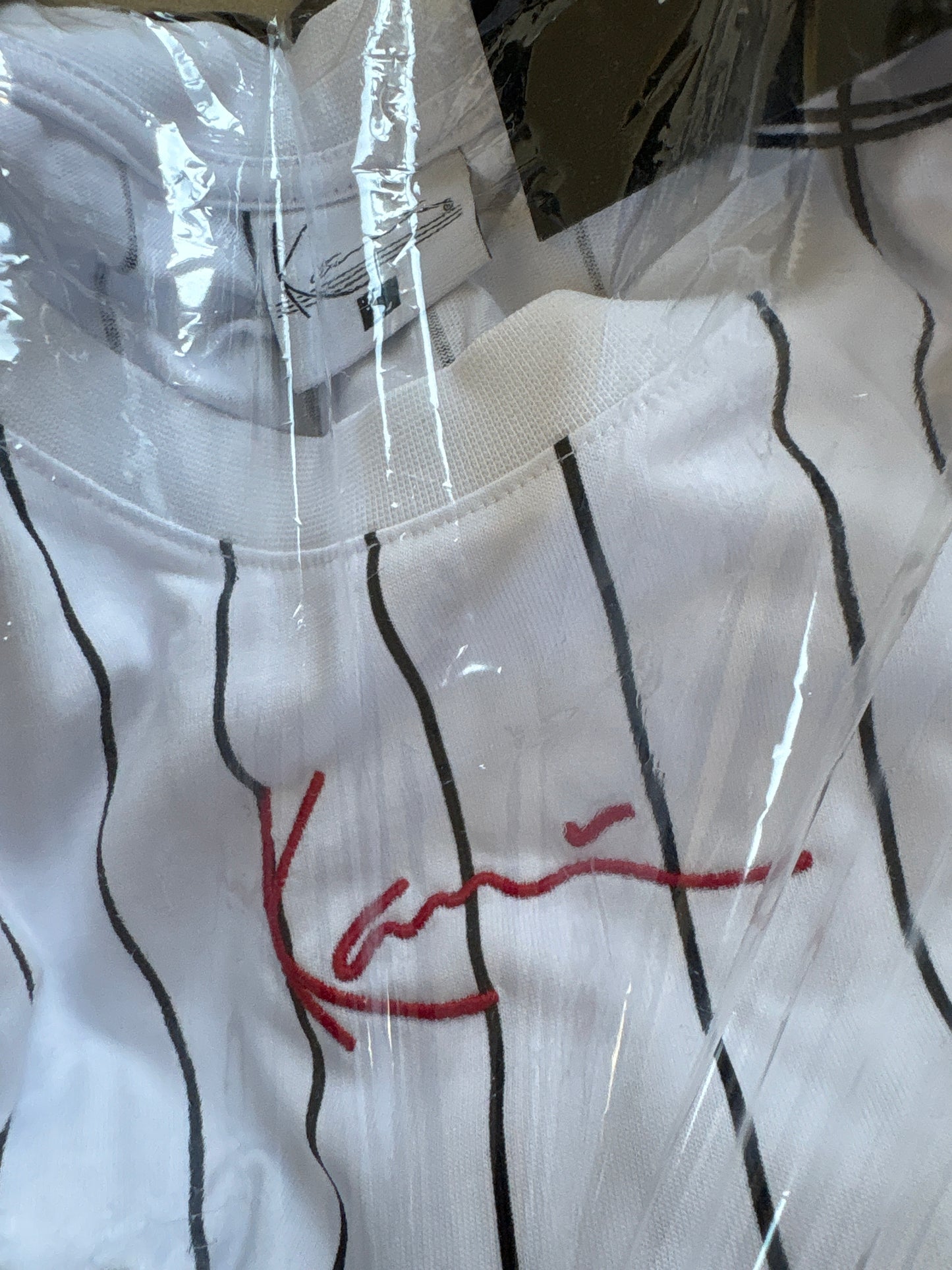 Karl Kani Shirt, Größe L in schwarz/weiss/rot/gestreift, 2er Set