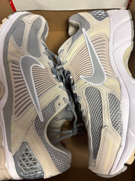 Nike Zoom Vomero 5 , Größe 43