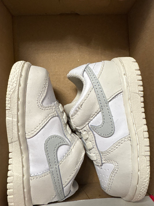 Nike Dunk low weiss/grau, Größe wählbar