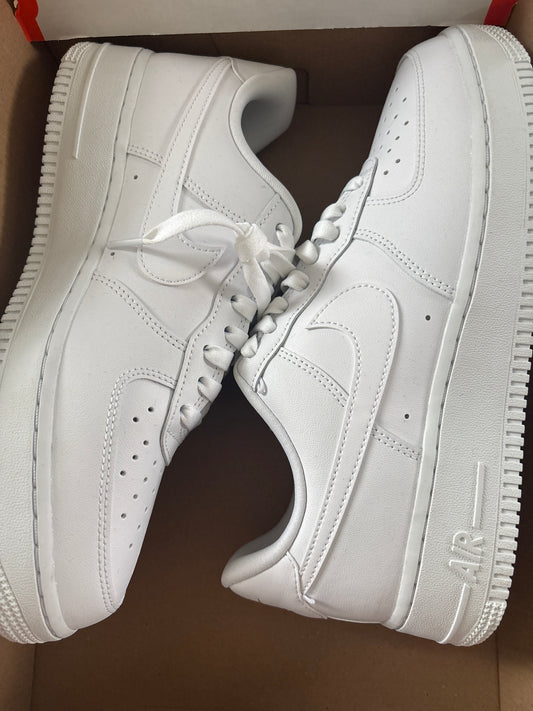 Nike Air Force 1, weiss/gold, Größe 40,5