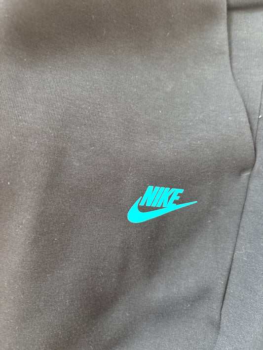 Nike Techhose in schwarz/türkis , Größe XL
