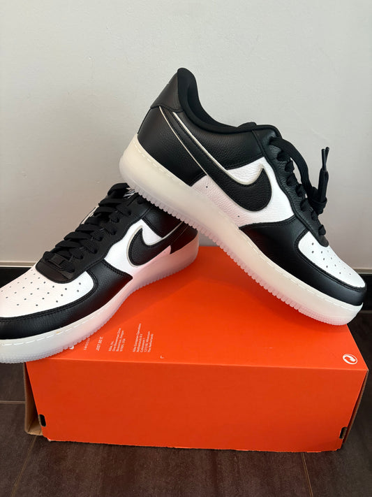 Nike Air Force 1 schwarz/weiss, Größe 45