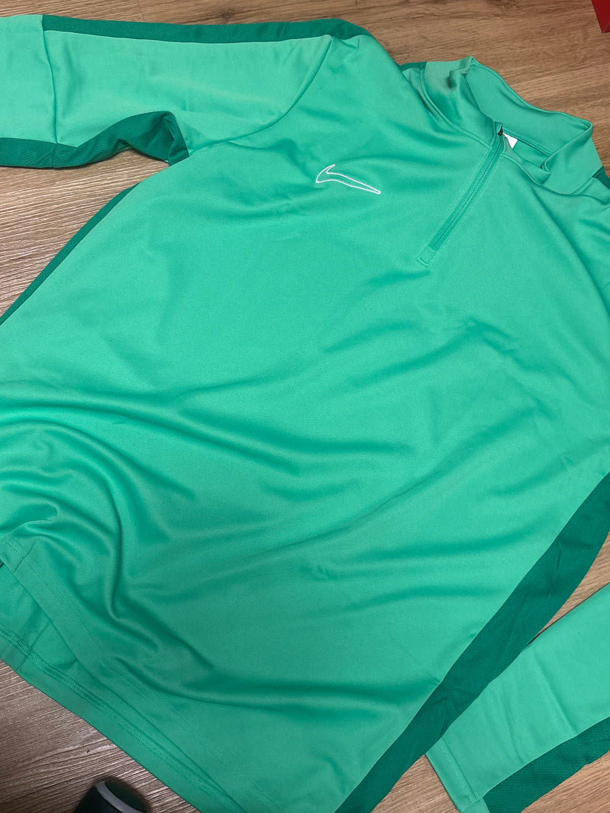 Nike 1/4 Zipper in grün, Größe wählbar