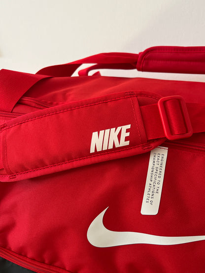 Nike Sporttasche in rot, 95 Liter