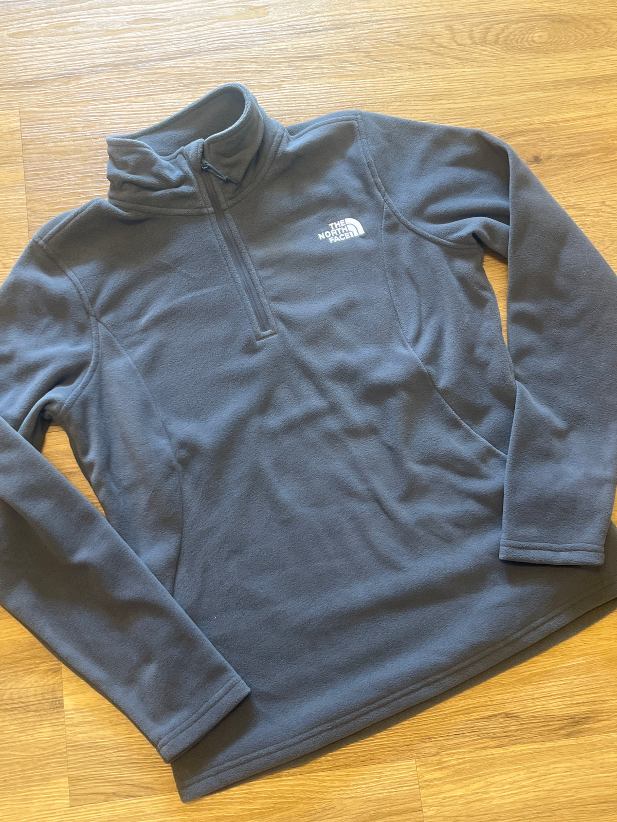The North Face Damen Fleece mit 1/4 Zip (tailliert) in dunkelgrau, Größe wählbar