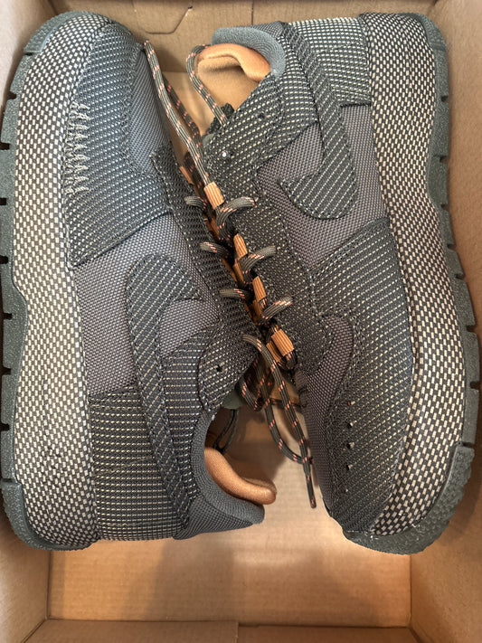 Nike Air Force 1 wild in dunkelgrün, Größe 38