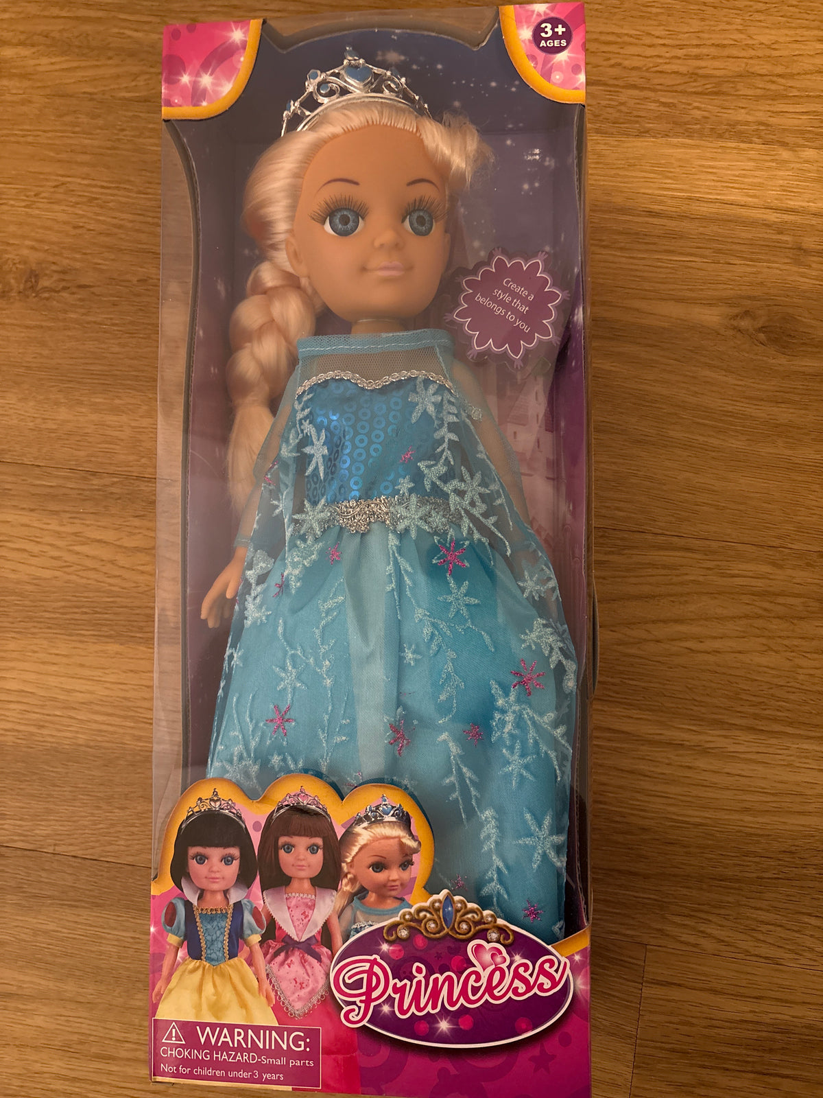 Prinzessinnen Puppen Schneewittchen und Elsa in groß