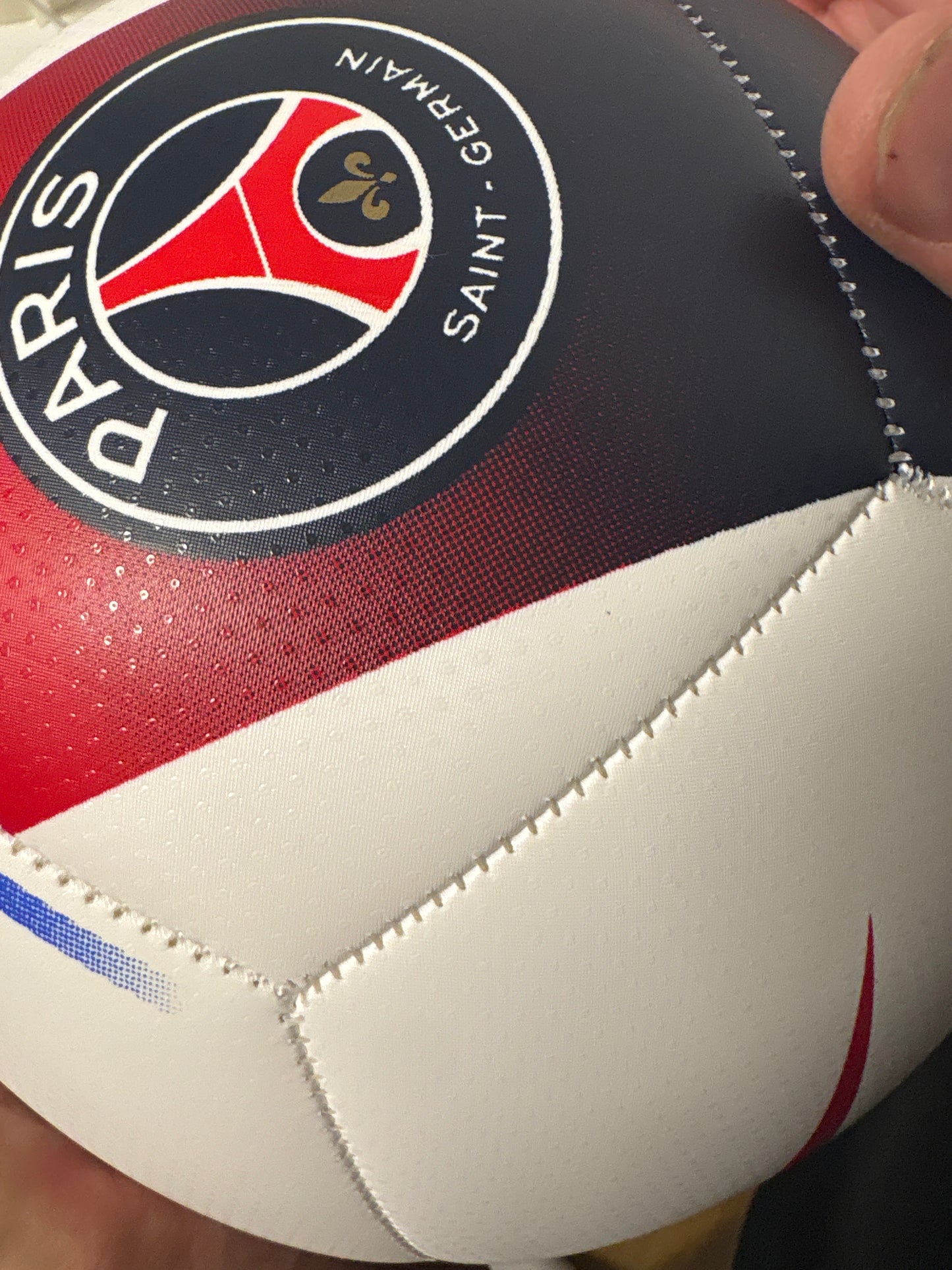 Nike x Paris Saint Germain fußball in weiss
