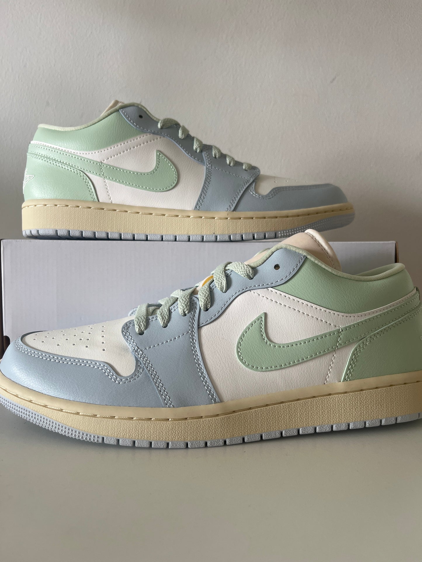 Air Jordan 1 Low in beige/mint/hellblau/weiß, Größe 43