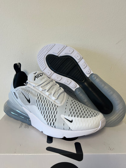 Nike Air Max 270 in weiß/grau/schwarz, Größe wählbar