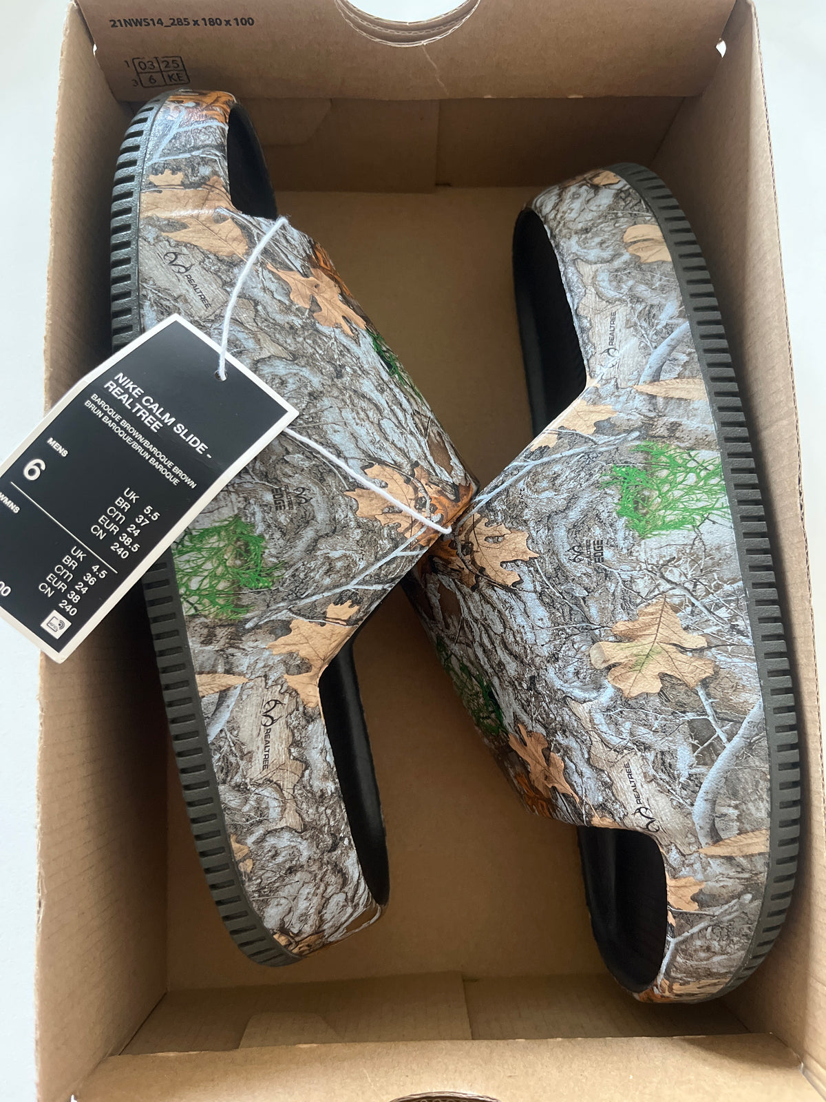 Nike Badelatschen Calm Slide, Herbst-Edition „Real Tree“ in braun/grün, Größe 38,5