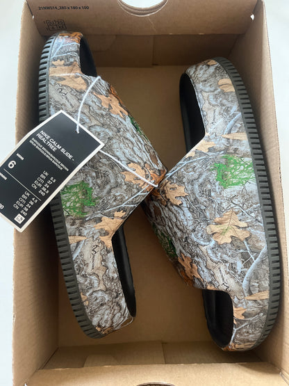Nike Badelatschen Calm Slide, Herbst-Edition „Real Tree“ in braun/grün, Größe 38,5