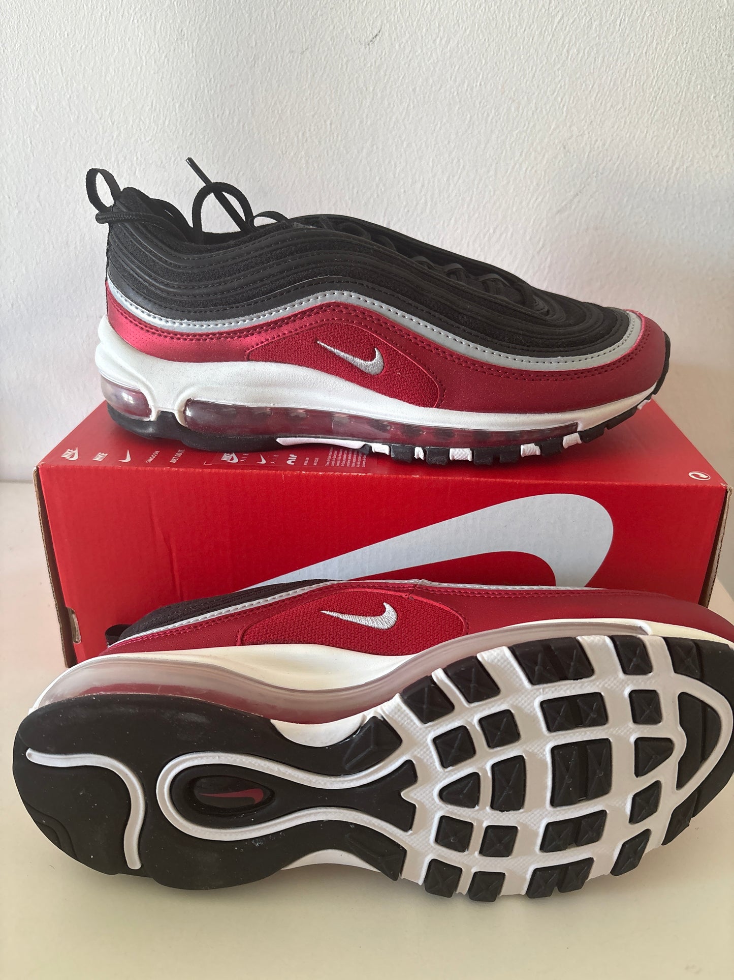 Nike Air Max 97 in schwarz/rot/silber, Größe 39