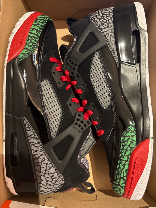 Nike Jordan Spizike Low, in schwarz/rot/grün, Größe wählbar