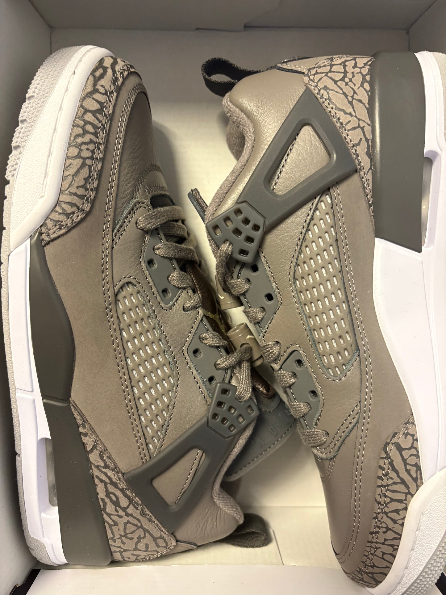 Nike Jordan Spizike Low, in dunkelbraun/grau, Größe 40