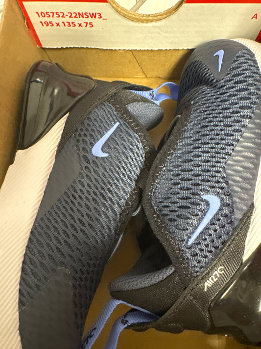 Nike Air Max 270 Größe 23,5 in dunkelblau
