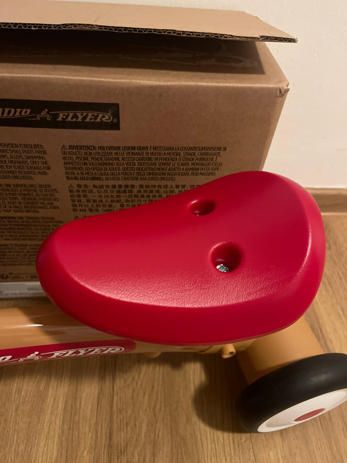 Radio Flyer Pony für Kleinkinder mit Soundeffekten