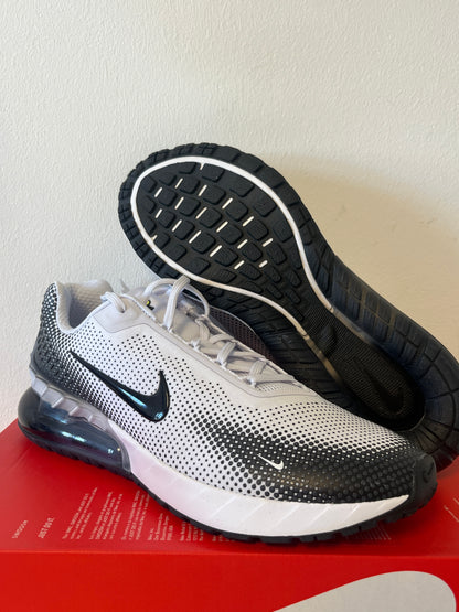 Nike Air Max Phoenix in weiß/schwarz, Größe 42,5