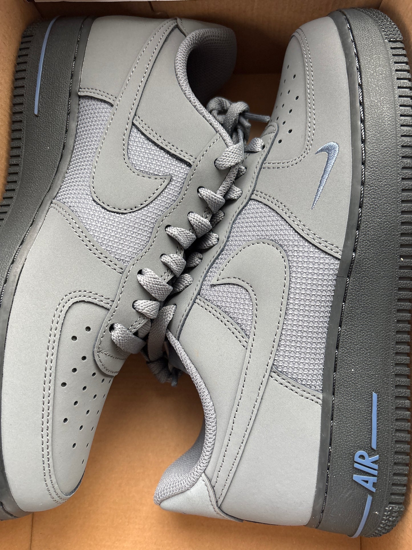 Nike Air Force 1 in dunkelgrau/schwarz, Größe wählbar