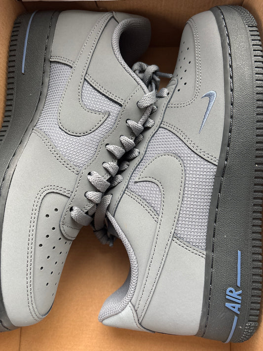 Nike Air Force 1 in dunkelgrau/schwarz, Größe wählbar