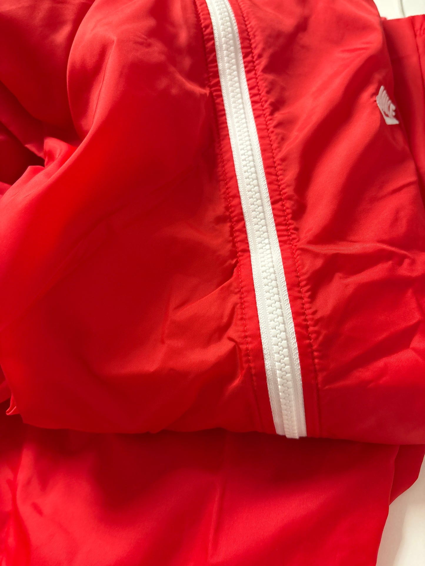 Nike Jogginganzug, Größe wählbar in rot/weiss