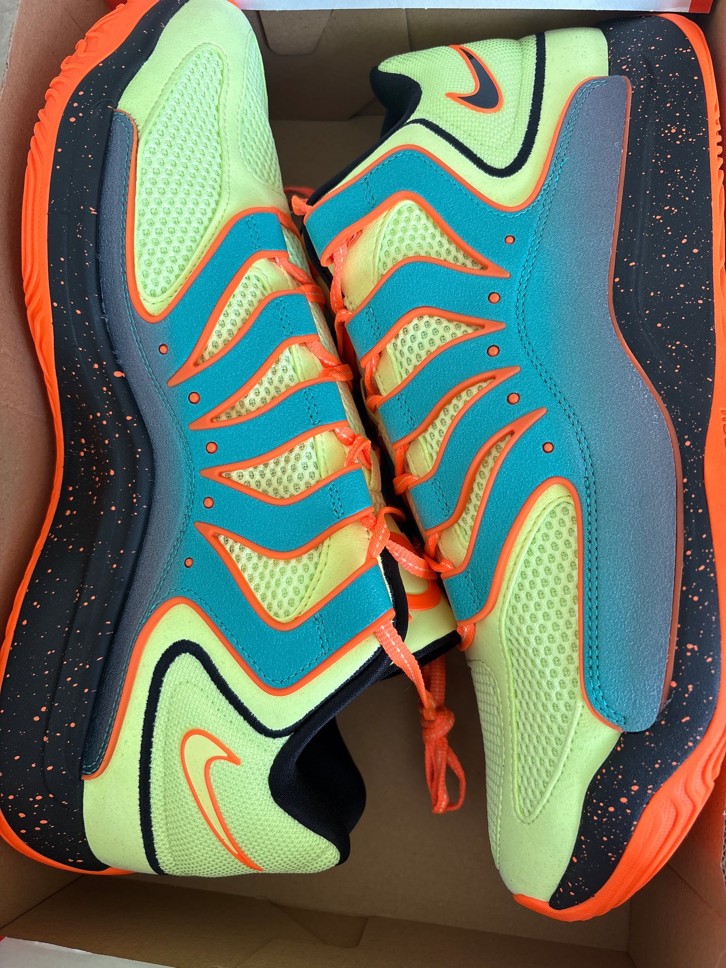Nike KD18, Größe 49,5 in bunt