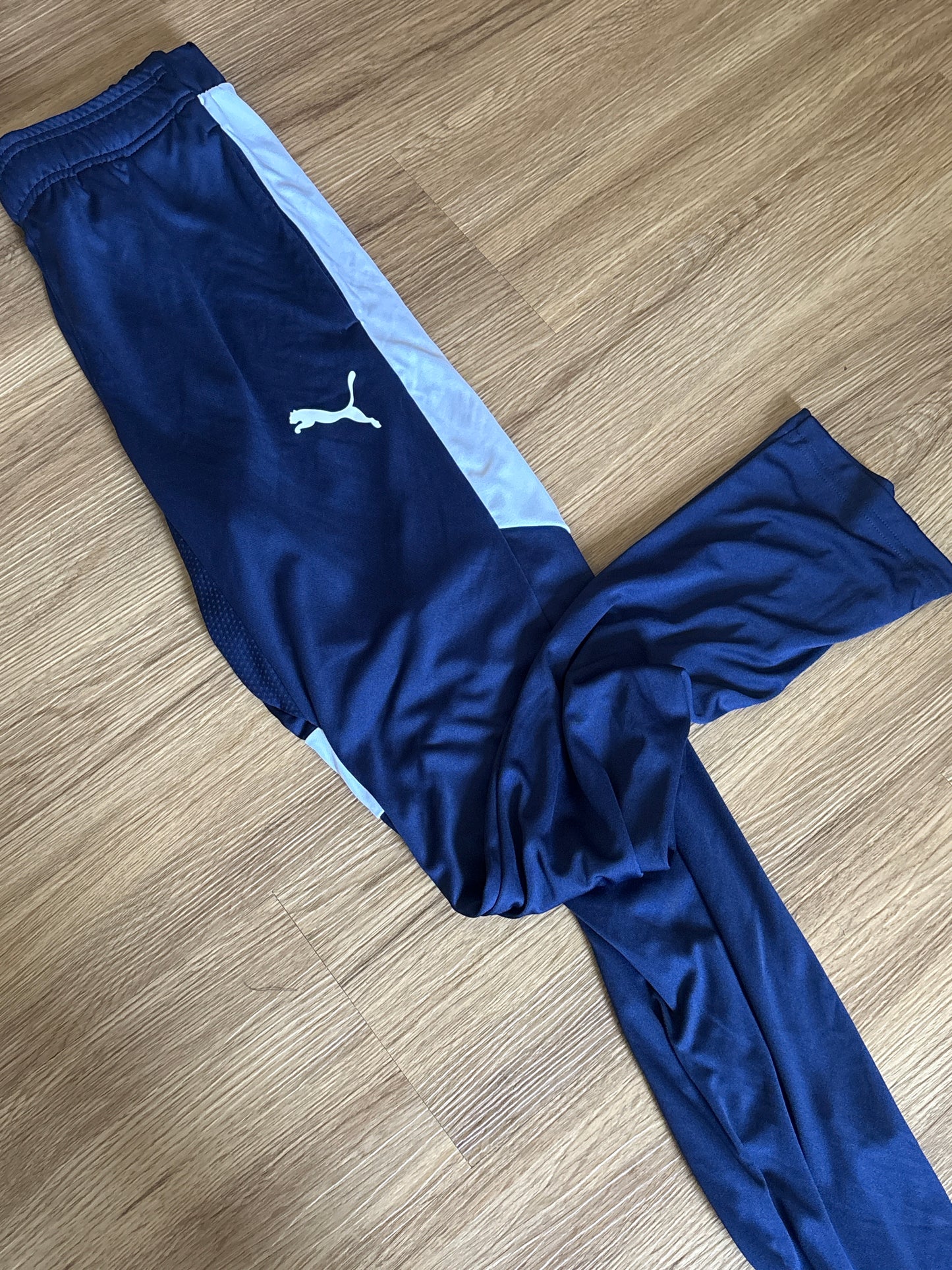 Puma Trainingshose in blau/weiß, Größe S