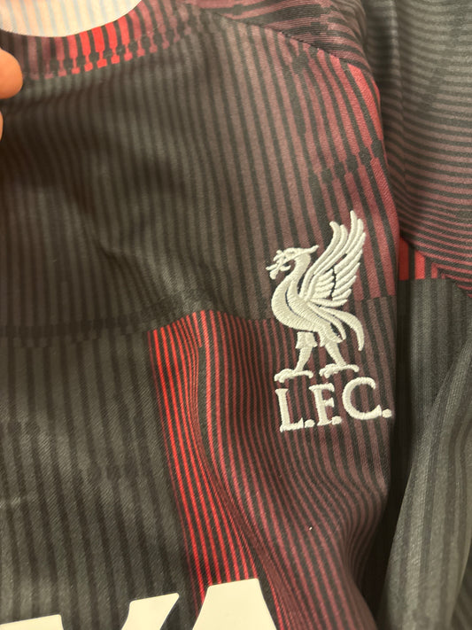 Nike Kinder Trikot Liverpool Größe wählbar in rot/schwarz