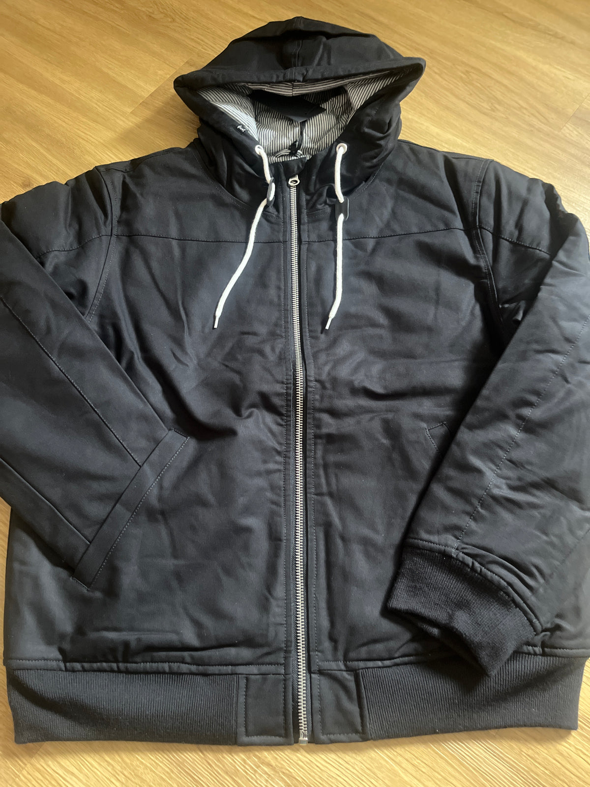 Brandit Forvert Winterjacke in schwarz, Größe XXL
