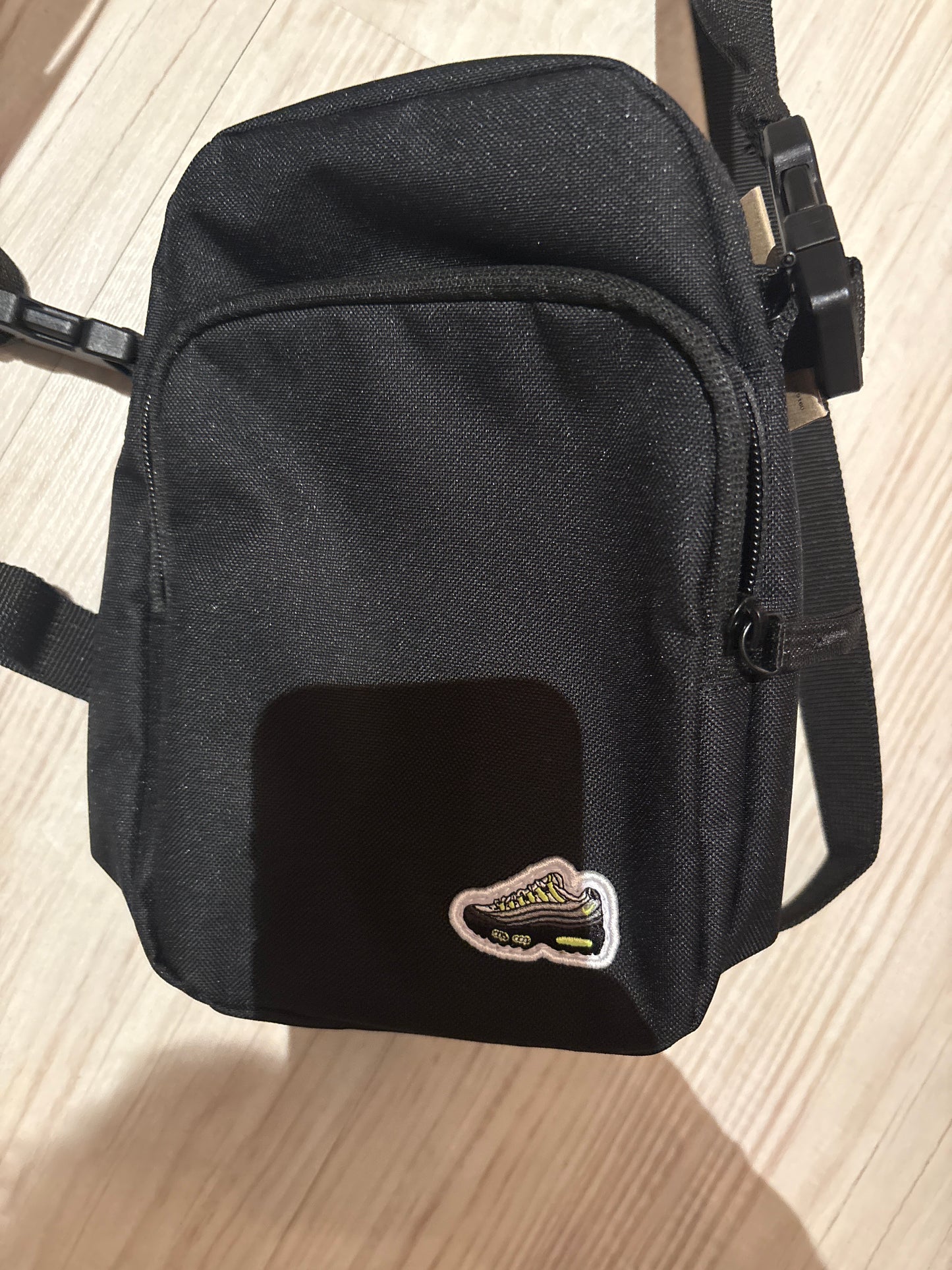 Nike Umhängetasche schwarz Air Max 95