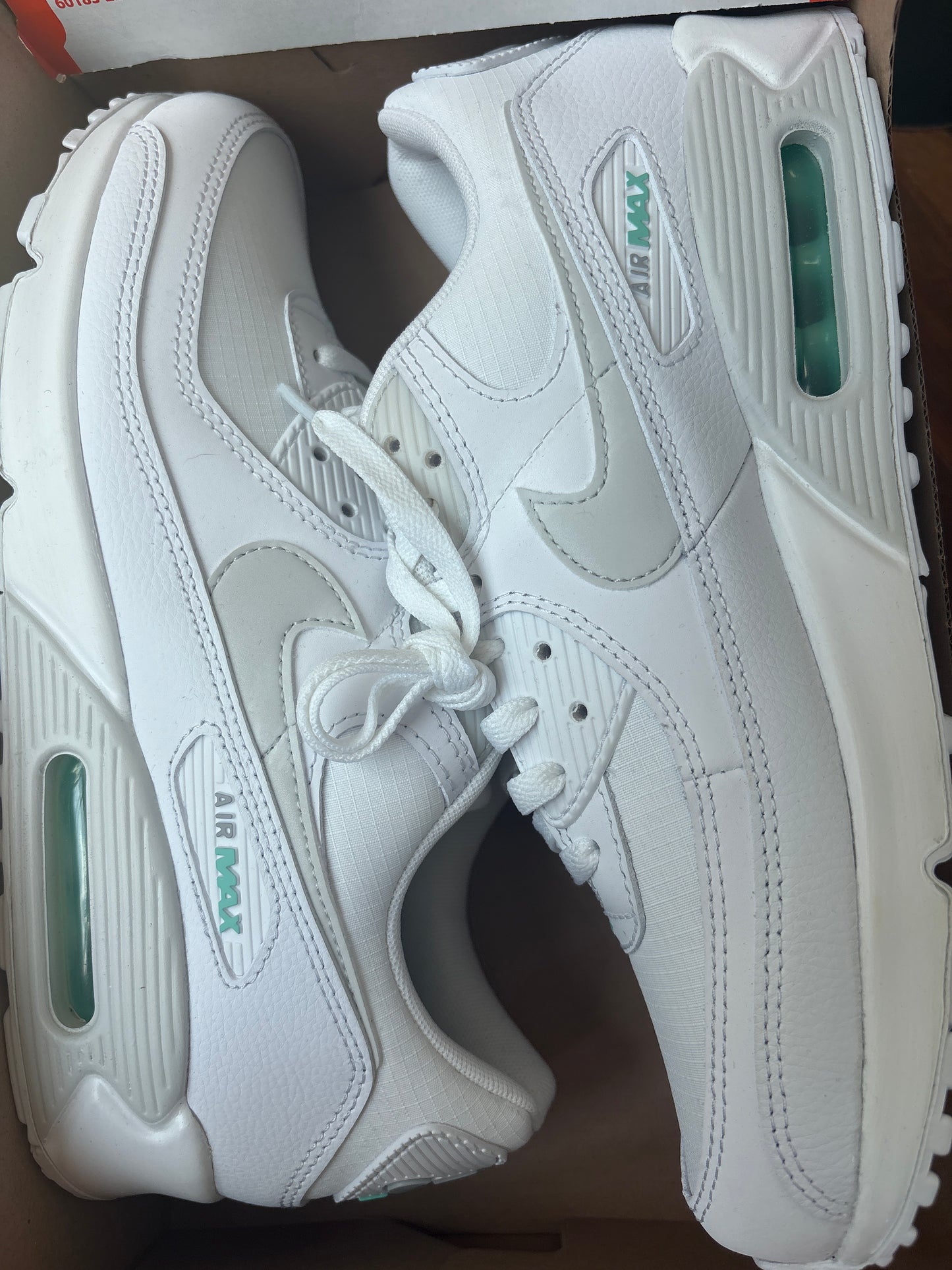 Nike AirMax 90 in weiss/türkis, Größe 44