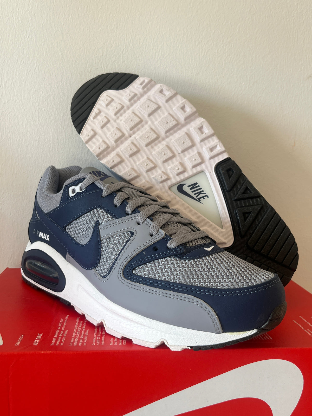 Nike Air Max Command in grau/dunkelblau, Größe 42