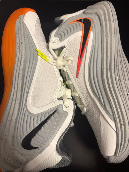 Nike Giannis Freak 7, in grau/orange, Größe wählbar