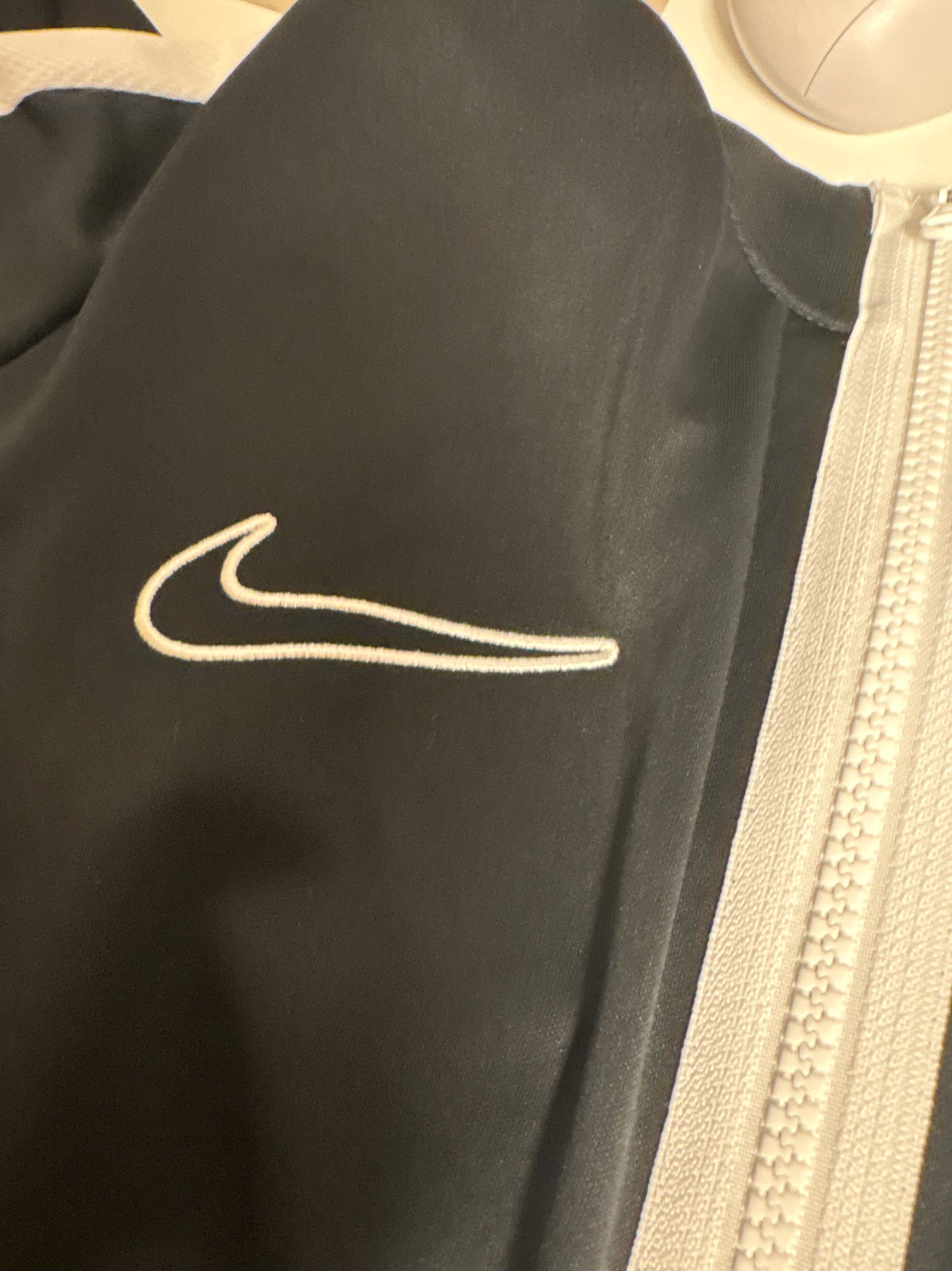 Nike Trainingsjacke, weiss/schwarz Größe wählbar
