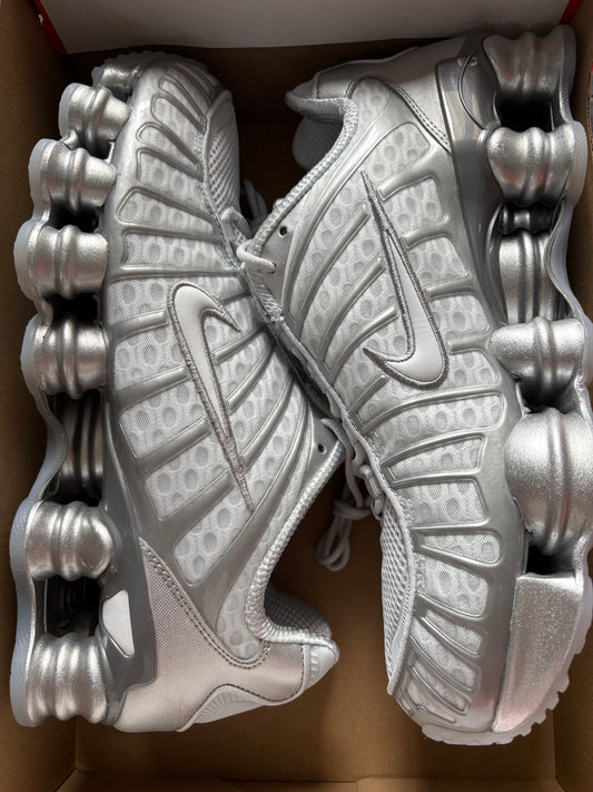 Nike Shox TL in Silber, Größe 42,5
