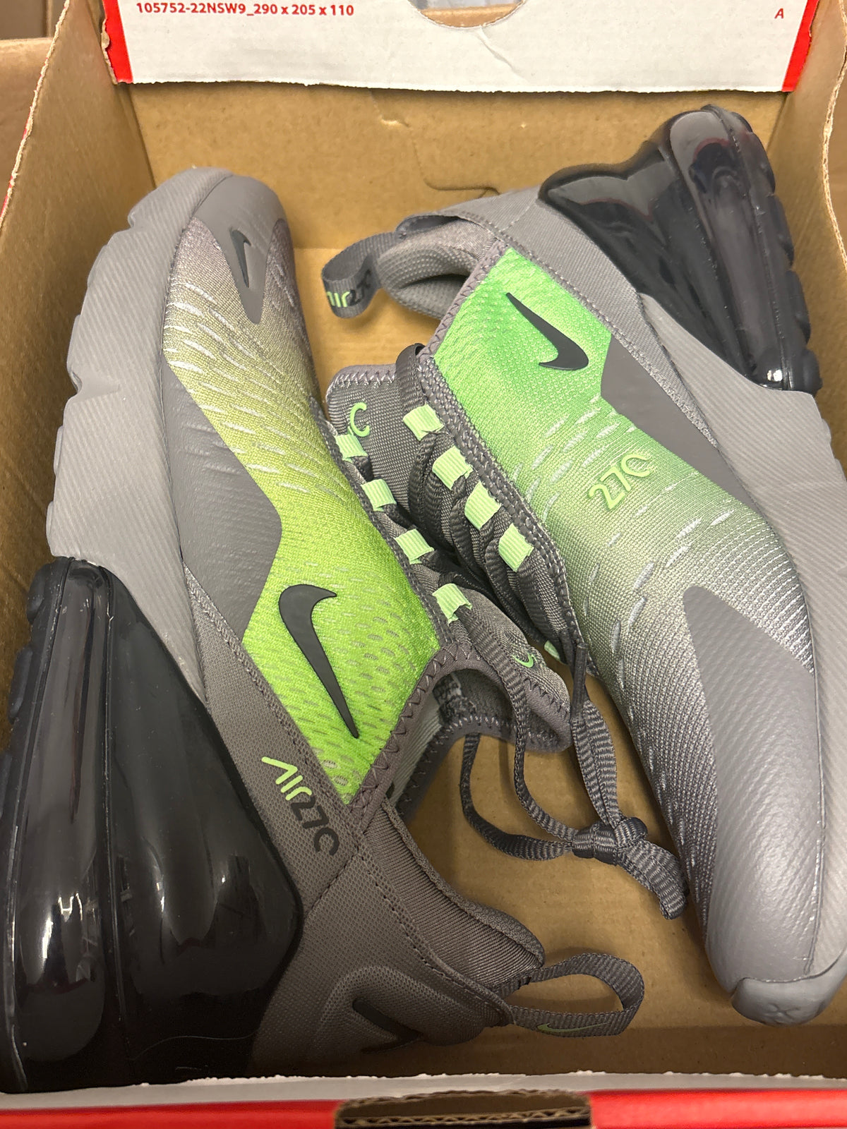 Nike Air Max 270 in grau/grün/schwarz, Größe 38,5