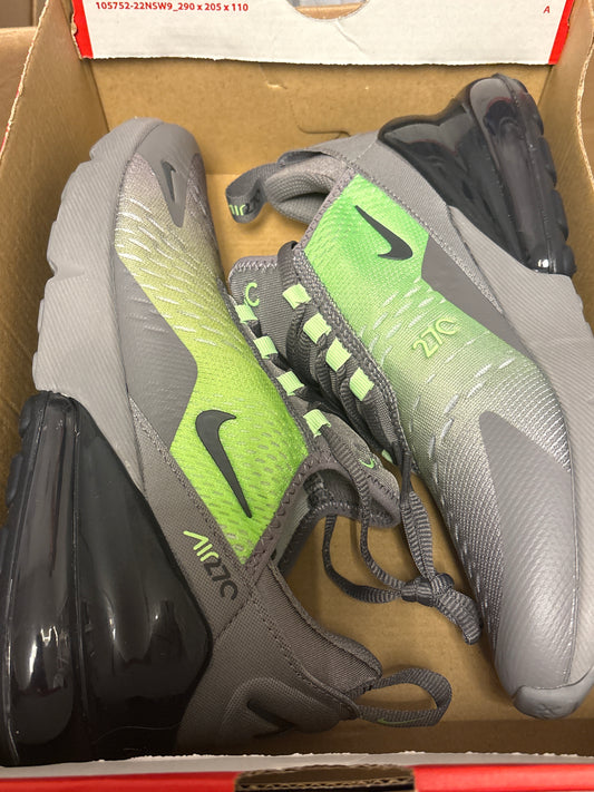 Nike Air Max 270 in grau/grün/schwarz, Größe 38,5