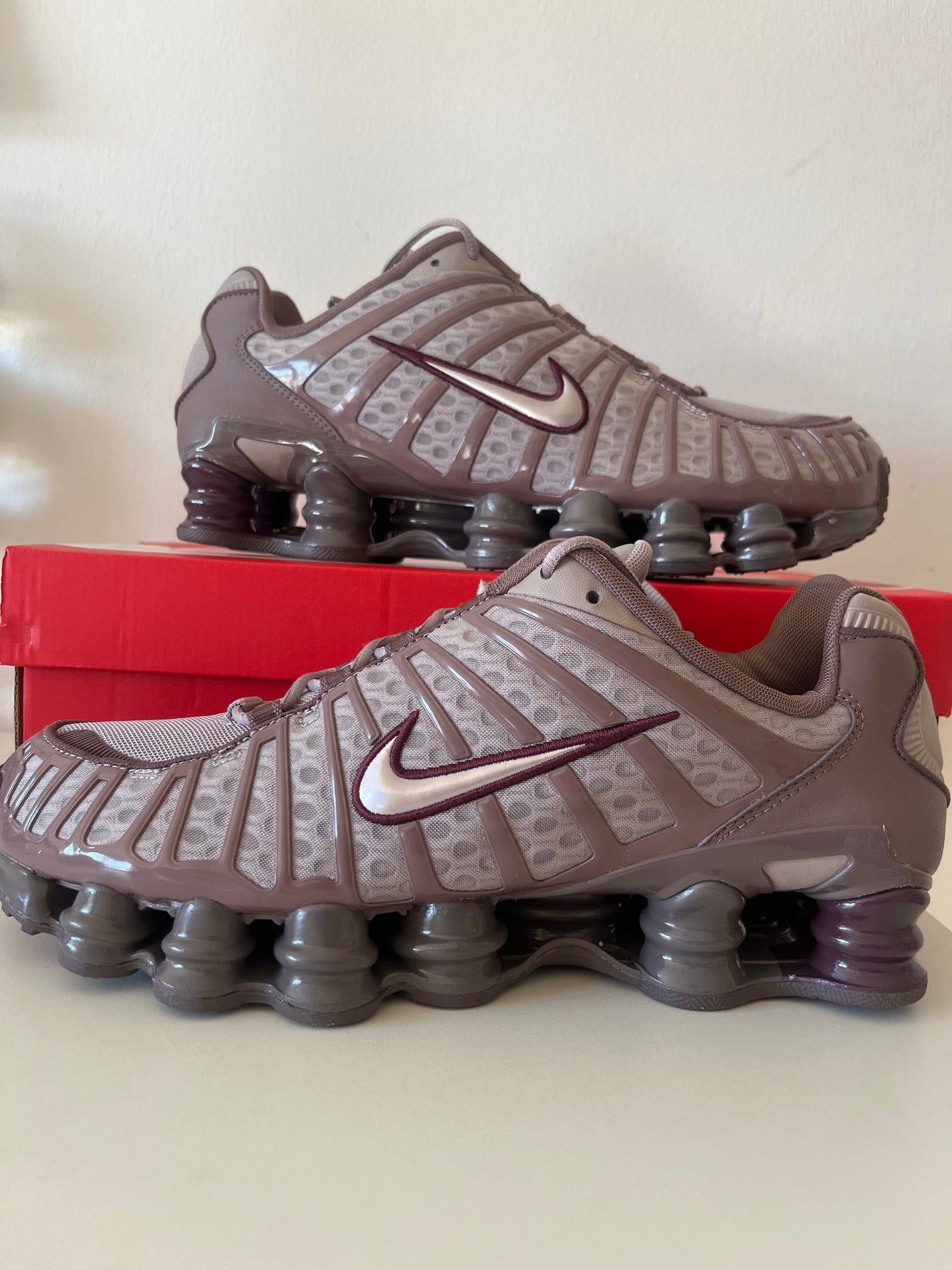 Nike Shox TL in braun/brombeere, Größe wählbar