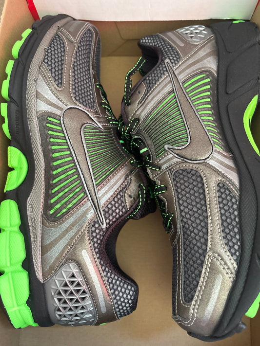 Nike Zoom Vomero 5, Größe 44