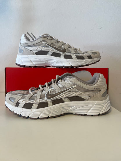 Nike P-6000 in braun/weiss/beige, Größe 38