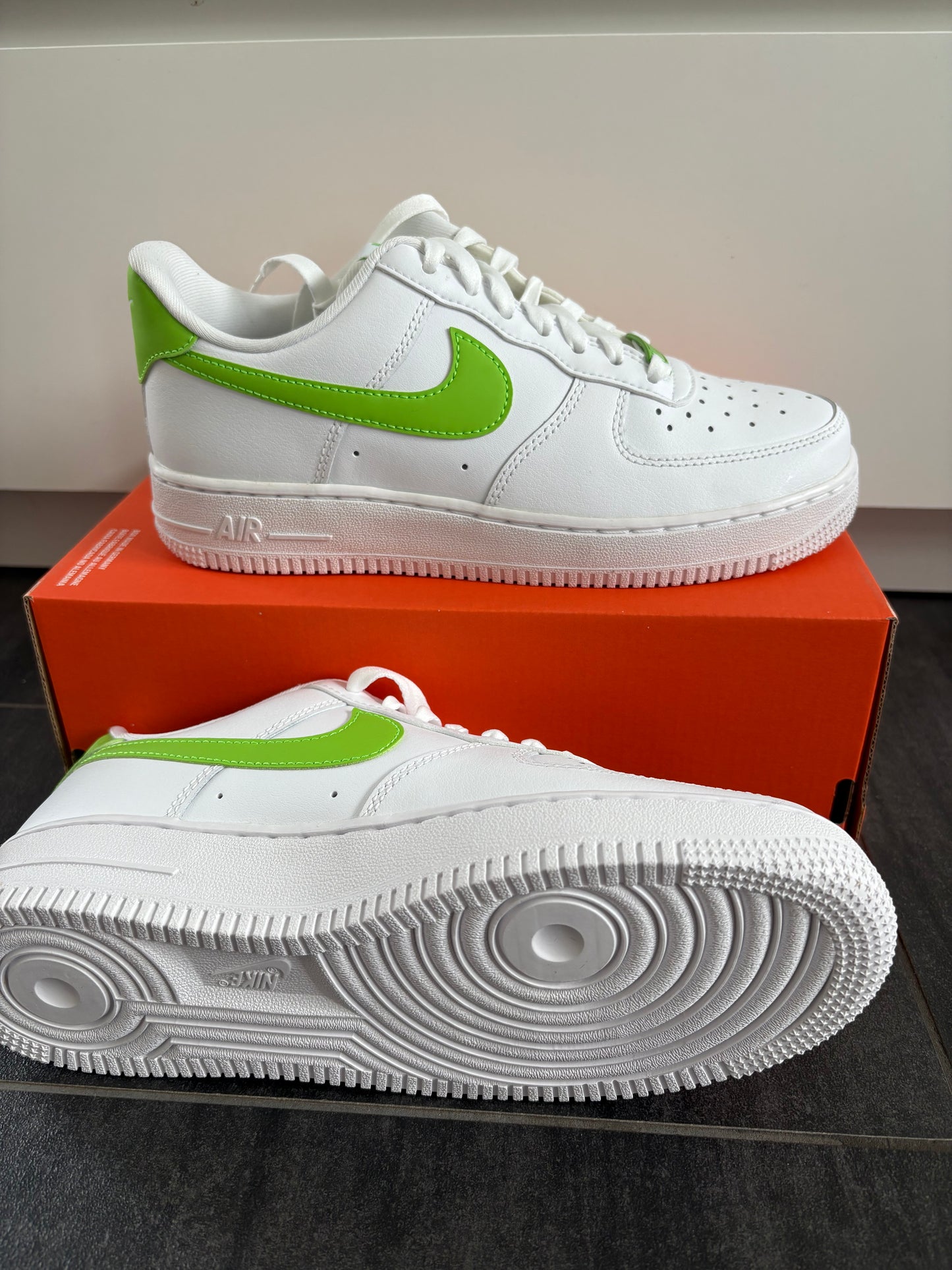 Nike Air Force 1 weiss/hellgrün Größe 38