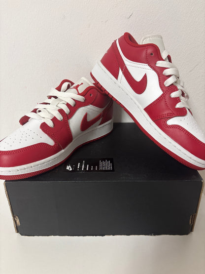 Nike Air Jordan 1 low, weiss/rot, Größe 35,5