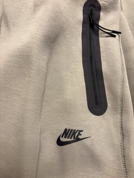 Nike Techhose in Khaki grün , Größe wählbar