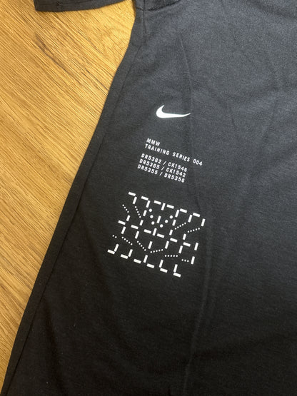 Nike x Matthew Williams Tshirt in schwarz, Größe S