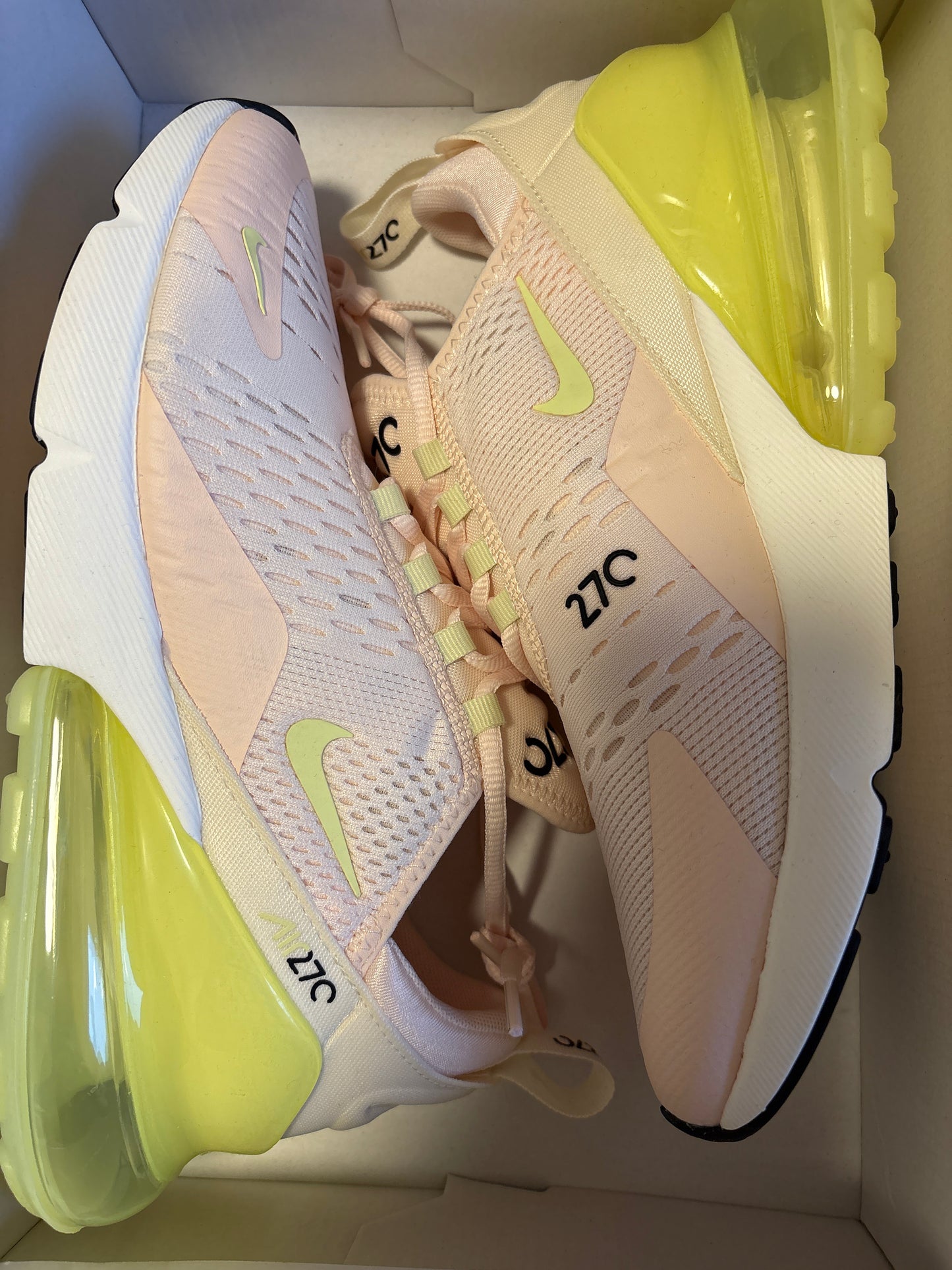 Nike Air Max 270 Größe wählbar in neon/creme