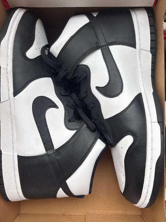 Nike Dunk High, schwarz/weiss, Größe 47,5