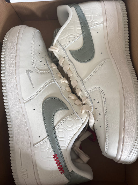 Nike Air Force 1 Neujahr, Größe 40