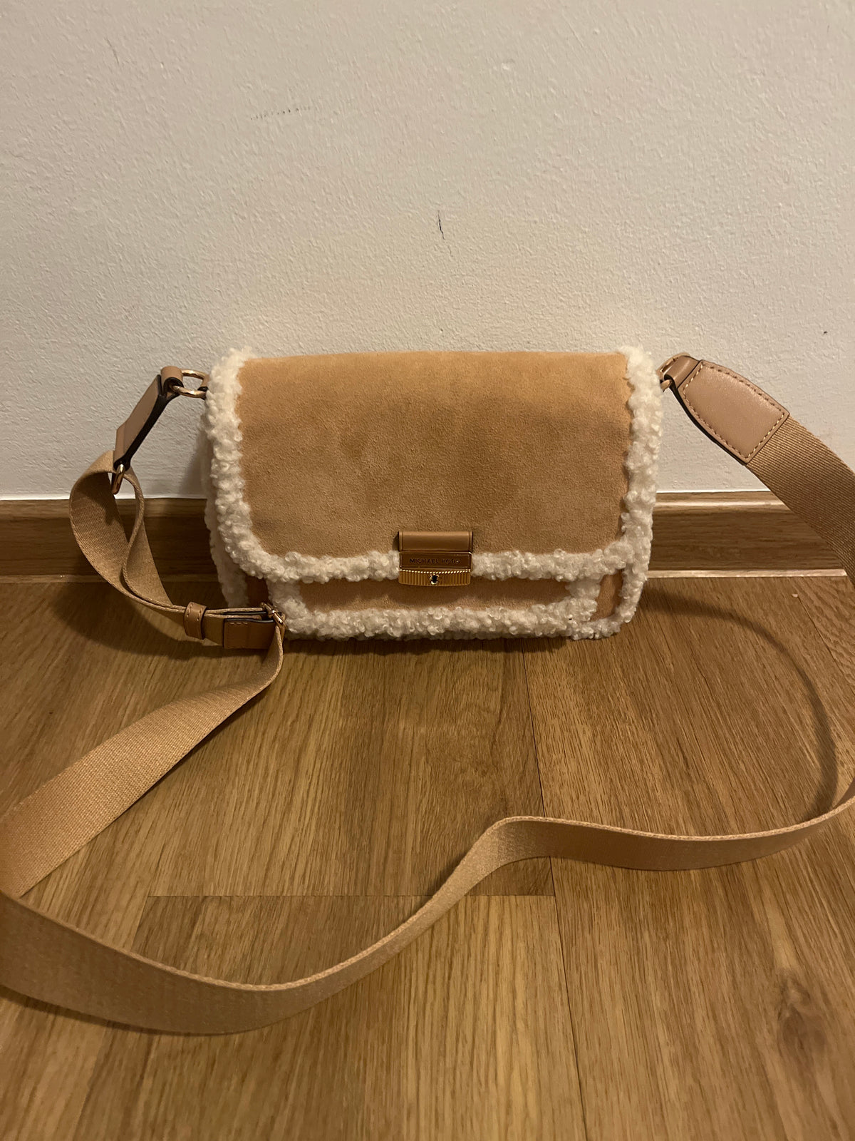 Michael Kors Bradshaw Umhängetasche beige Fell